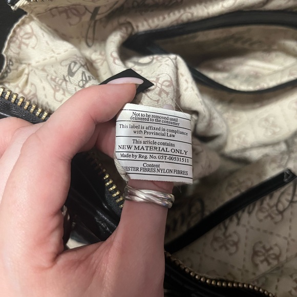 AS IS Guess | Black Shoulder Purse - Picture 12 of 17